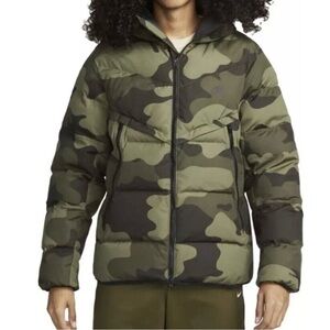 Nike Camo Puffer Jacket - Green and Black